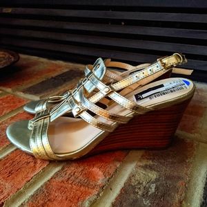 Tommy Hilfiger wedges women's size 6.5